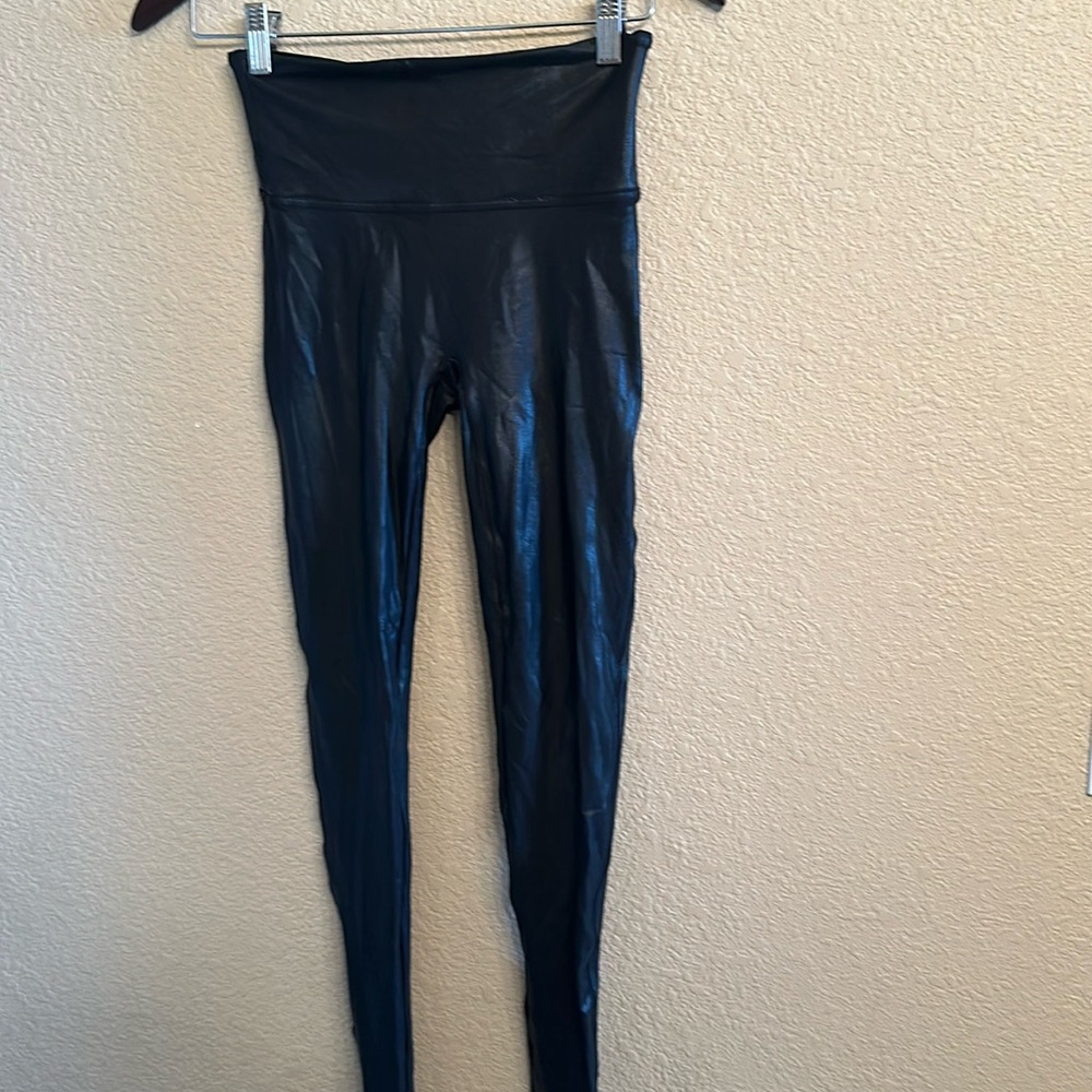 Spanx size Small women’s faux leather black sheen leggings EUC